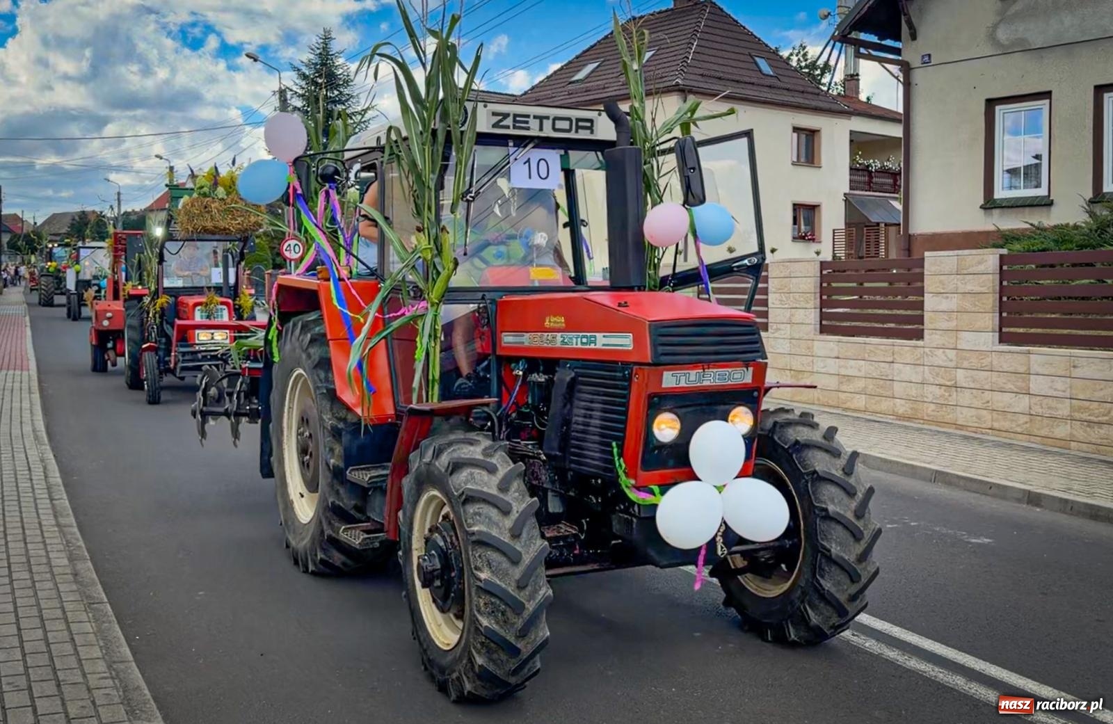Zdjęcie w galerii na portalu naszraciborz.pl: Krzyżanowickie dożynki. Trwa święto plonów na placu festynowym [FOTO i WIDEO] wiadomości z regionu
