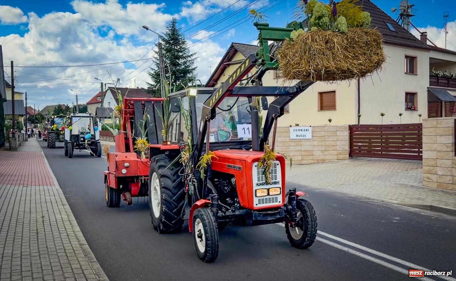 Zdjęcie w galerii na portalu naszraciborz.pl: Krzyżanowickie dożynki. Trwa święto plonów na placu festynowym [FOTO i WIDEO] wiadomości z regionu