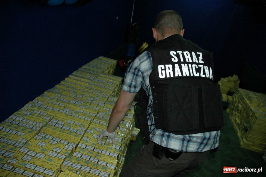 Zdjęcie w galerii na portalu naszraciborz.pl: ŚOSG: Zatrzymano nielegalne papierosy i alkohol wiadomości z regionu