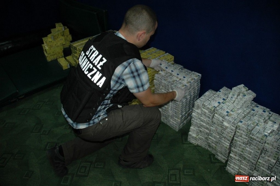 Zdjęcie w galerii na portalu naszraciborz.pl: ŚOSG: Zatrzymano nielegalne papierosy i alkohol wiadomości z regionu