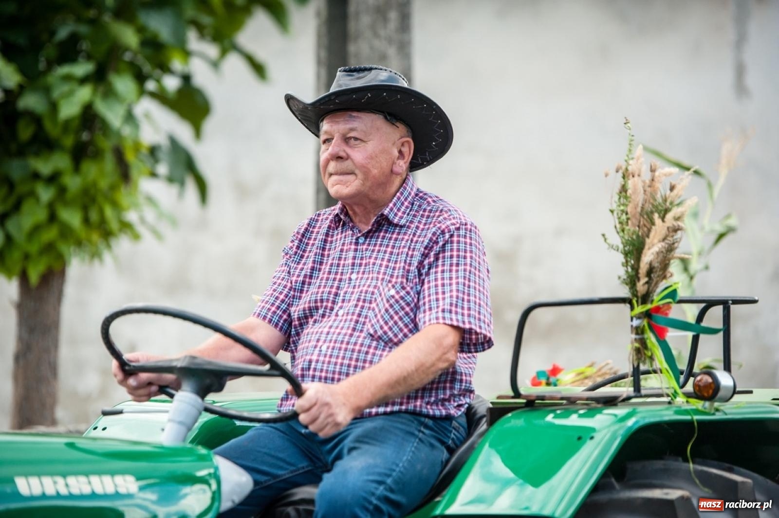 Zdjęcie w galerii na portalu naszraciborz.pl: Barwny korowód w Roszkowie za nami! Święto plonów w pełni rozkwitu [FOTO i WIDEO] wiadomości z regionu