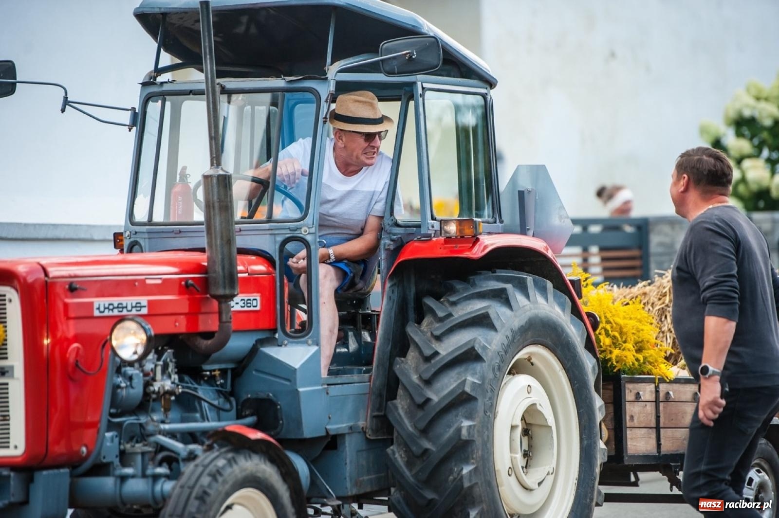 Zdjęcie w galerii na portalu naszraciborz.pl: Barwny korowód w Roszkowie za nami! Święto plonów w pełni rozkwitu [FOTO i WIDEO] wiadomości z regionu