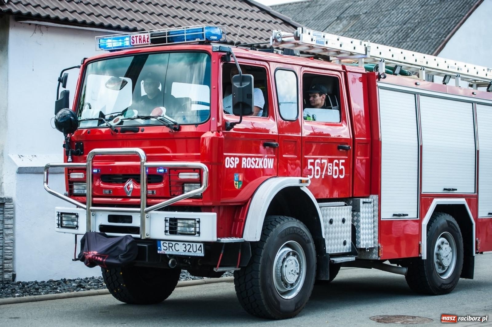 Zdjęcie w galerii na portalu naszraciborz.pl: Barwny korowód w Roszkowie za nami! Święto plonów w pełni rozkwitu [FOTO i WIDEO] wiadomości z regionu