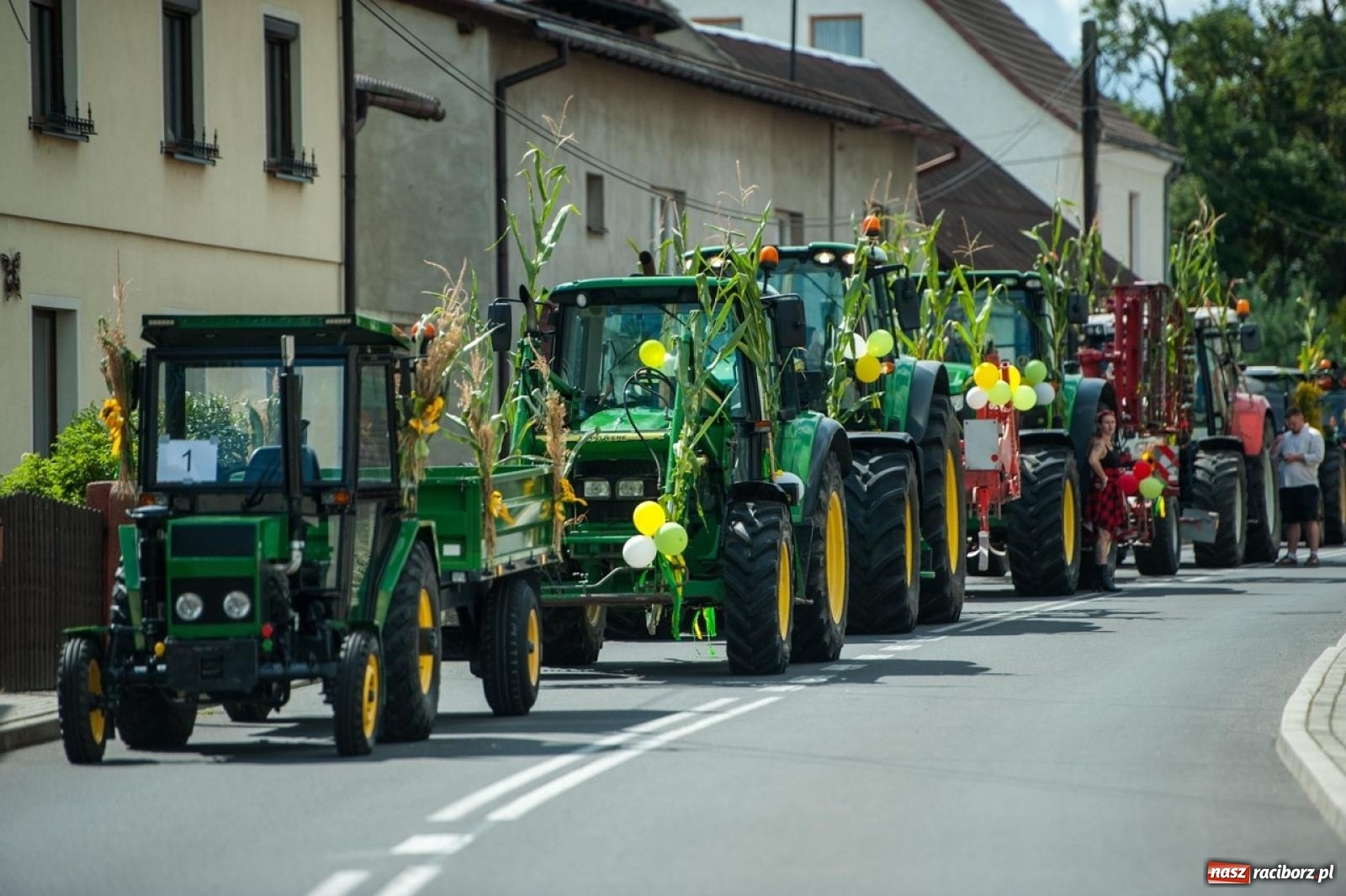 Zdjęcie w galerii na portalu naszraciborz.pl: Dożynki w Krzyżanowicach na bis! Tak mieszkańcy świętowali zakończenie żniw [FOTO] wiadomości z regionu