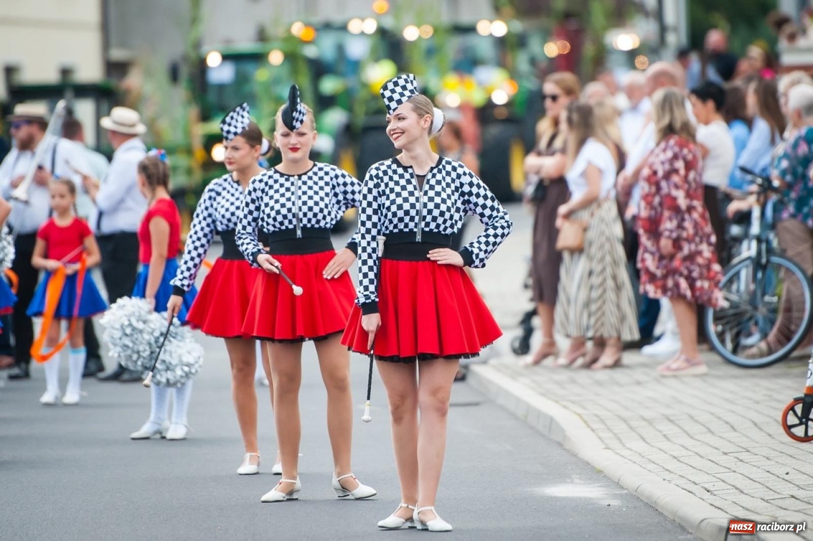 Zdjęcie w galerii na portalu naszraciborz.pl: Dożynki w Krzyżanowicach na bis! Tak mieszkańcy świętowali zakończenie żniw [FOTO] wiadomości z regionu