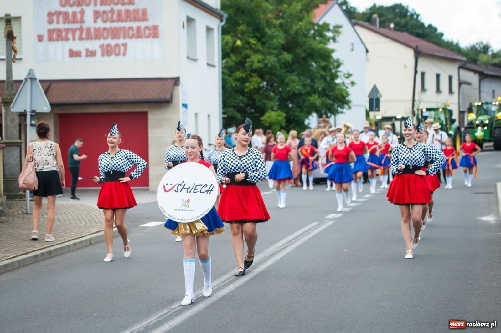 Zdjęcie w galerii na portalu naszraciborz.pl: Dożynki w Krzyżanowicach na bis! Tak mieszkańcy świętowali zakończenie żniw [FOTO] wiadomości z regionu