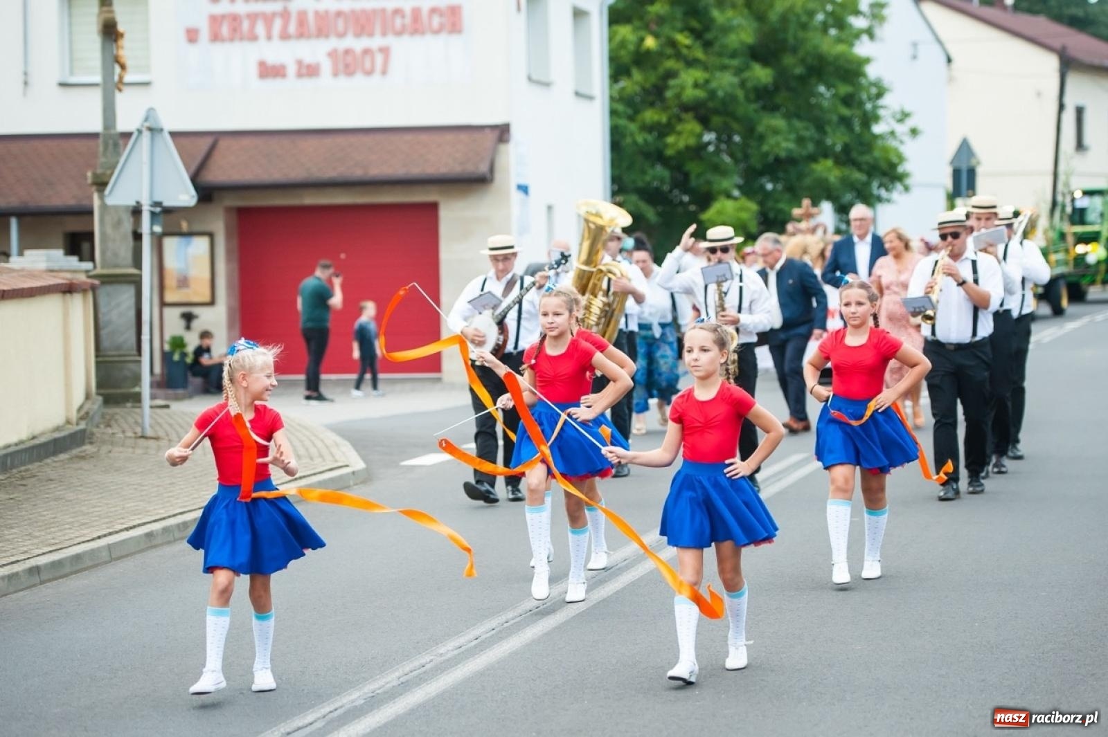 Zdjęcie w galerii na portalu naszraciborz.pl: Dożynki w Krzyżanowicach na bis! Tak mieszkańcy świętowali zakończenie żniw [FOTO] wiadomości z regionu