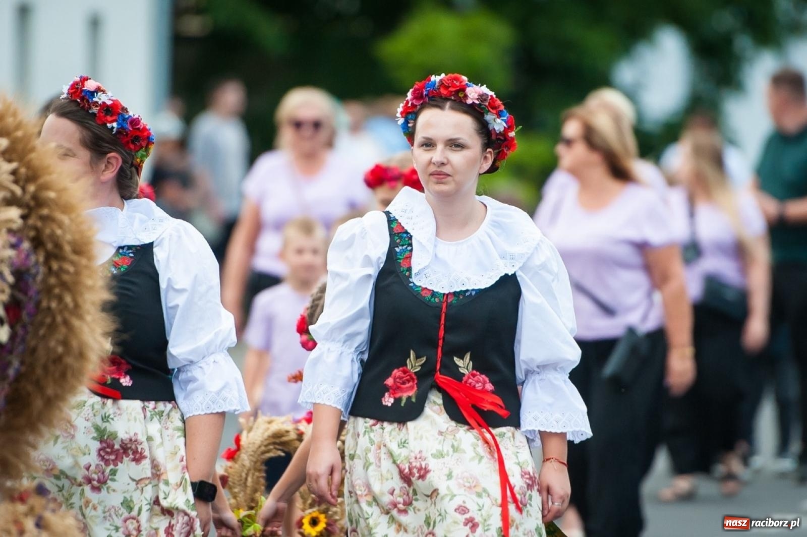 Zdjęcie w galerii na portalu naszraciborz.pl: Dożynki w Krzyżanowicach na bis! Tak mieszkańcy świętowali zakończenie żniw [FOTO] wiadomości z regionu