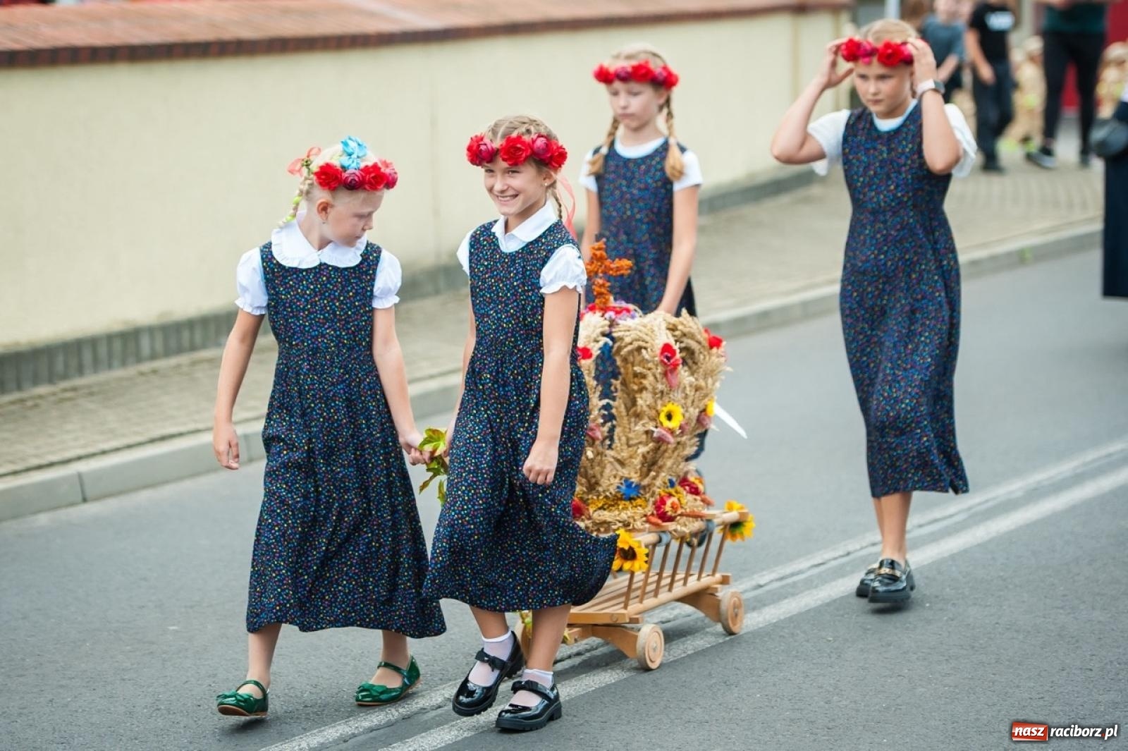 Zdjęcie w galerii na portalu naszraciborz.pl: Dożynki w Krzyżanowicach na bis! Tak mieszkańcy świętowali zakończenie żniw [FOTO] wiadomości z regionu