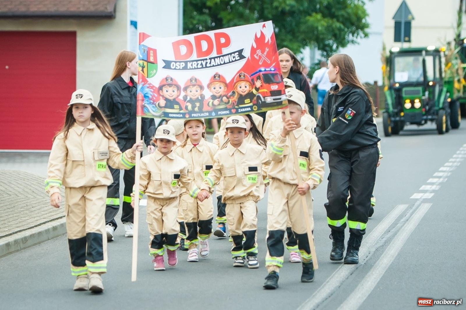 Zdjęcie w galerii na portalu naszraciborz.pl: Dożynki w Krzyżanowicach na bis! Tak mieszkańcy świętowali zakończenie żniw [FOTO] wiadomości z regionu