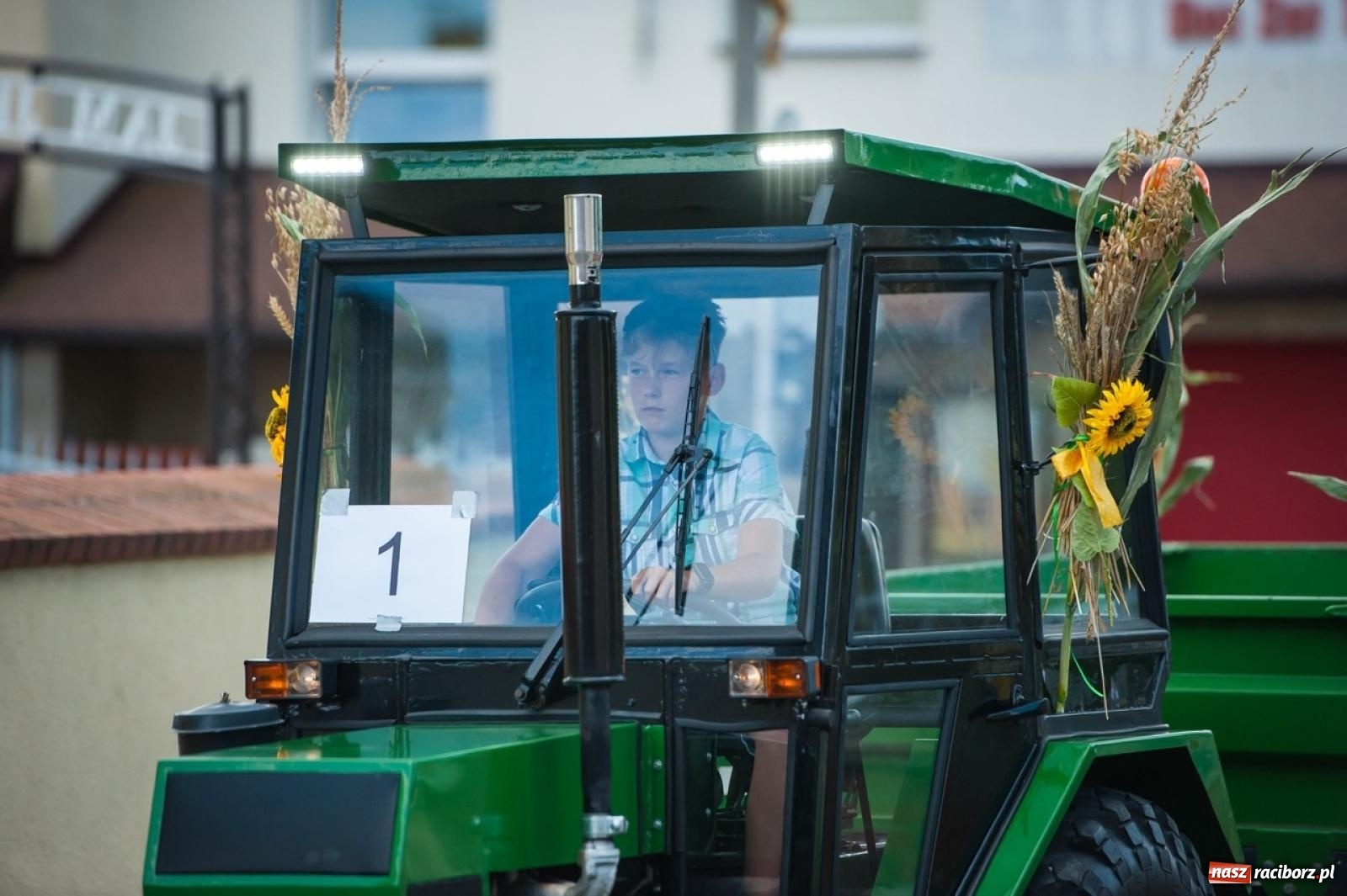 Zdjęcie w galerii na portalu naszraciborz.pl: Dożynki w Krzyżanowicach na bis! Tak mieszkańcy świętowali zakończenie żniw [FOTO] wiadomości z regionu