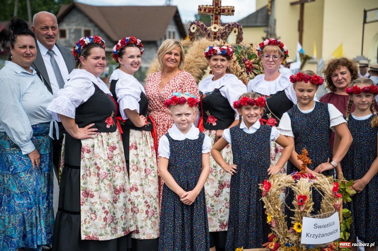 Zdjęcie w galerii na portalu naszraciborz.pl: Dożynki w Krzyżanowicach na bis! Tak mieszkańcy świętowali zakończenie żniw [FOTO] wiadomości z regionu