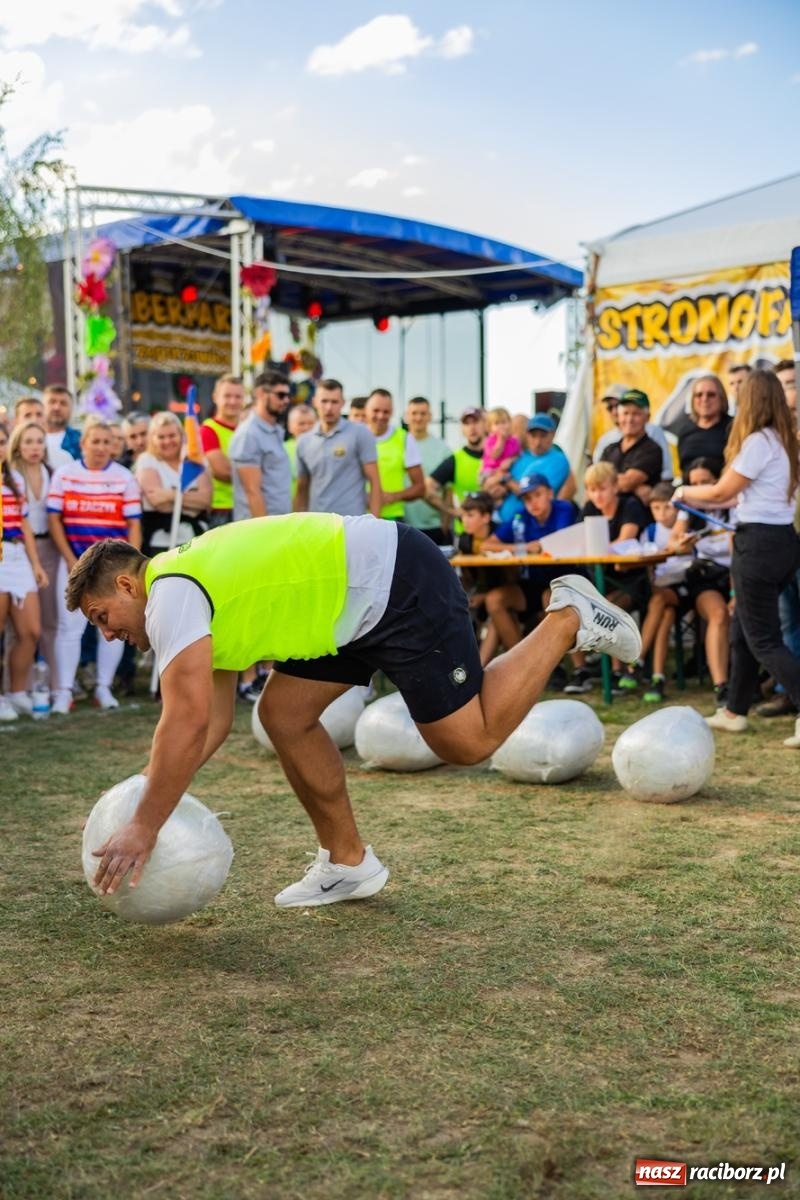 Zdjęcie w galerii na portalu naszraciborz.pl: Puchar został w Grzegorzowicach. Paweł Malcharczyk wygrał Strongfarmera 2026 wiadomości z regionu