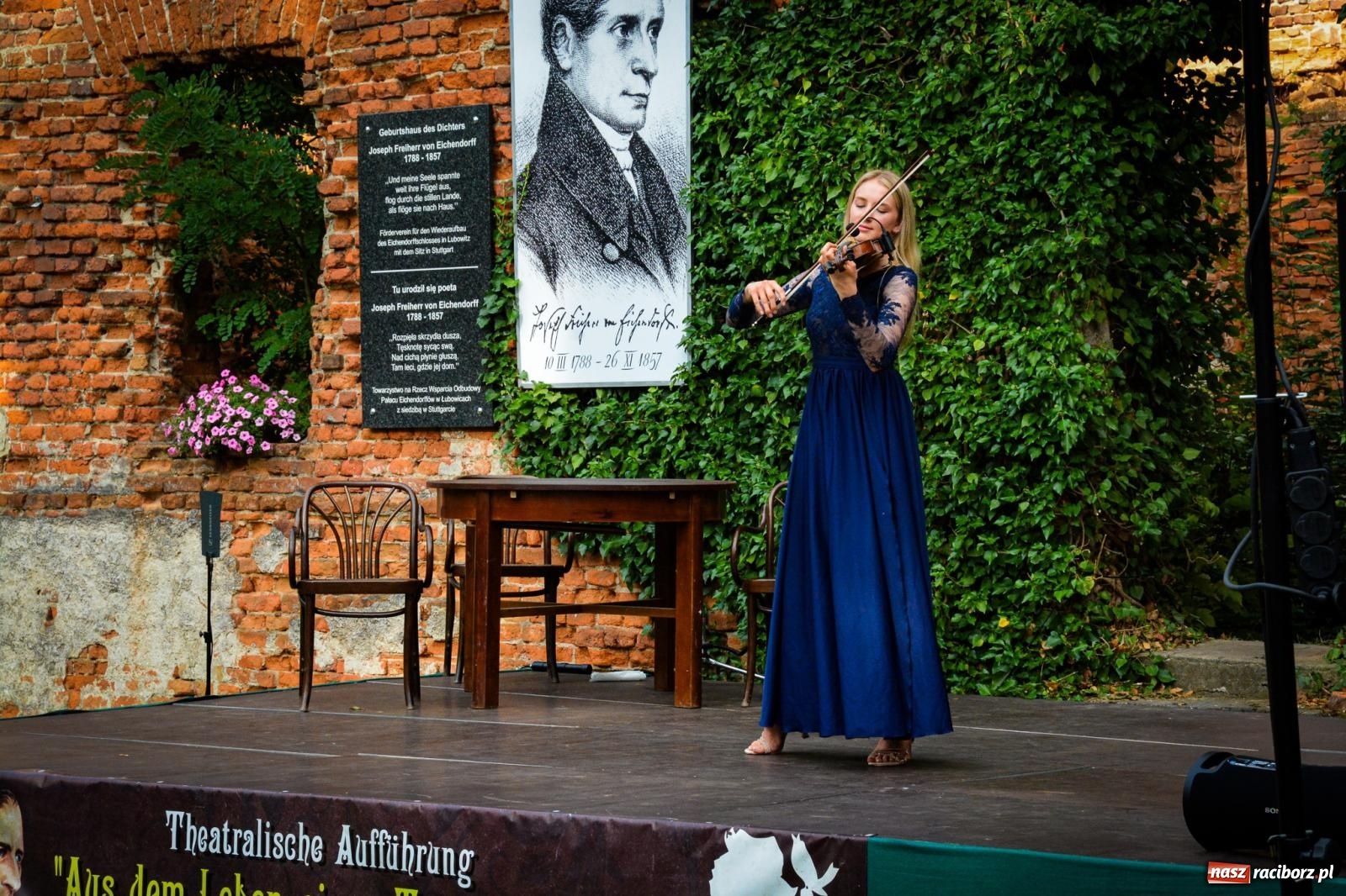 Zdjęcie w galerii na portalu naszraciborz.pl: Teatr, taniec i historia w romantycznym otoczeniu wiadomości z regionu