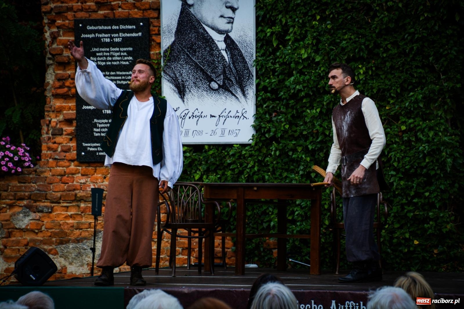 Zdjęcie w galerii na portalu naszraciborz.pl: Teatr, taniec i historia w romantycznym otoczeniu wiadomości z regionu