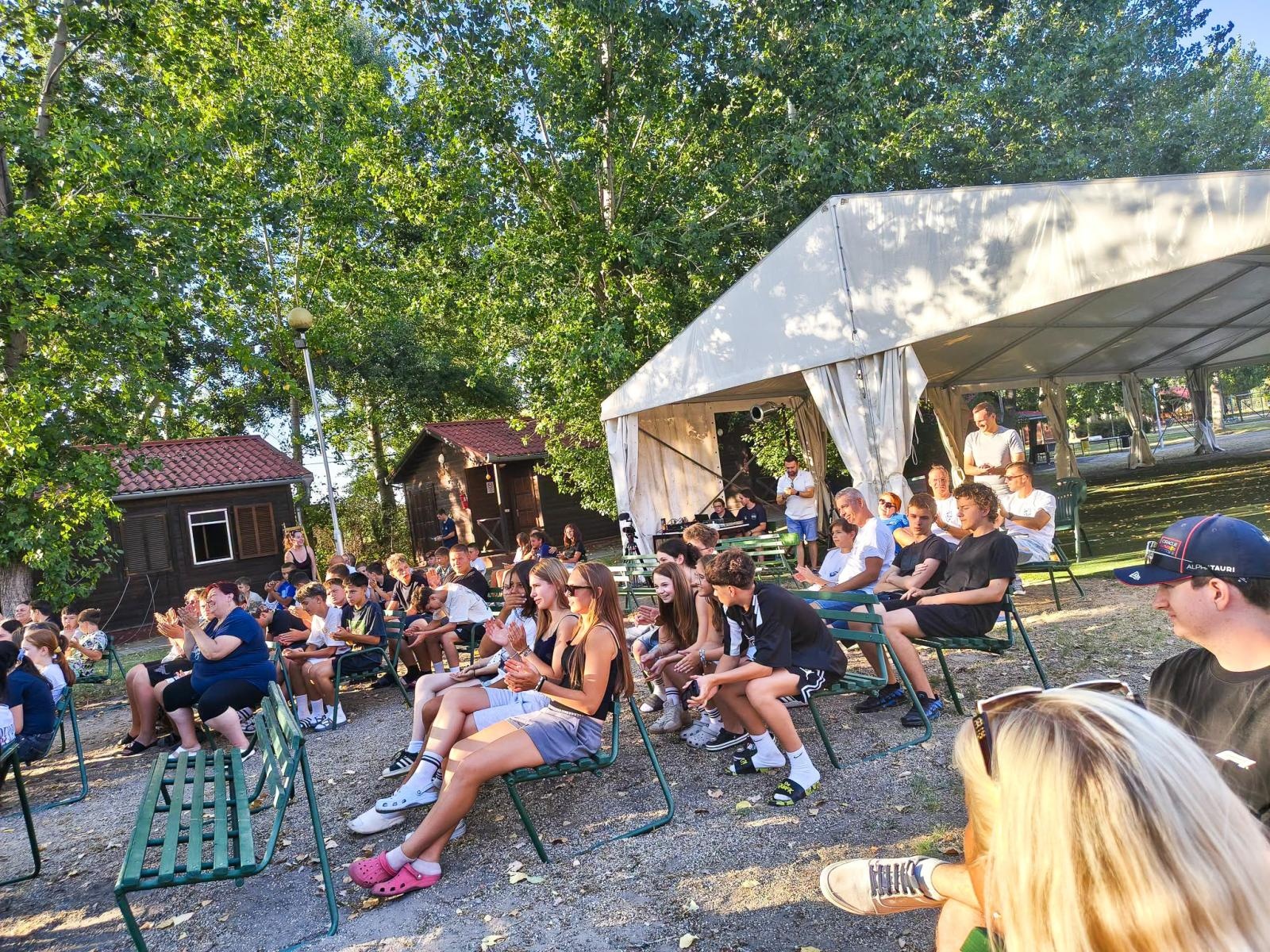 Zdjęcie w galerii na portalu naszraciborz.pl: Raciborska młodzież z wizytą na Węgrzech wiadomości z regionu