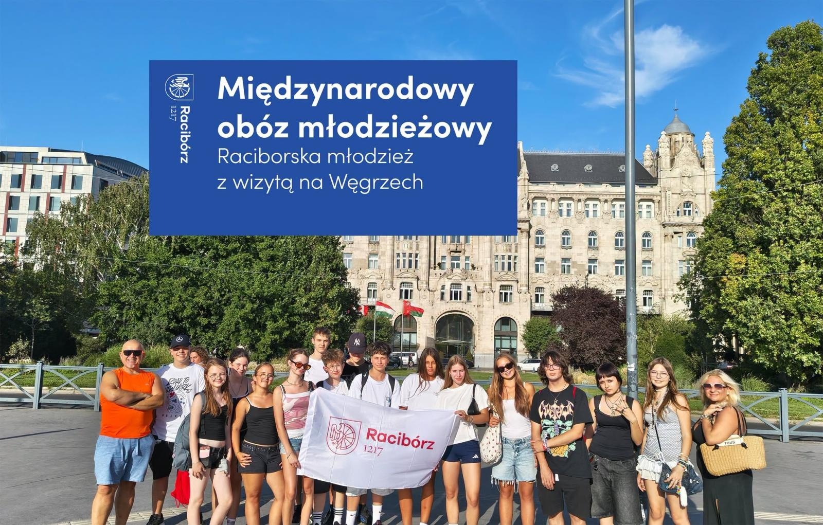 Zdjęcie w galerii na portalu naszraciborz.pl: Raciborska młodzież z wizytą na Węgrzech wiadomości z regionu