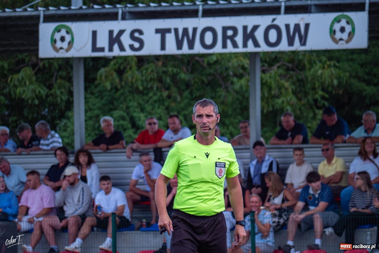 Zdjęcie w galerii na portalu naszraciborz.pl: Hat-trick Strzelczyka, dublet Legierskiego. Tworków z pewną wygraną [FOTO] wiadomości z regionu