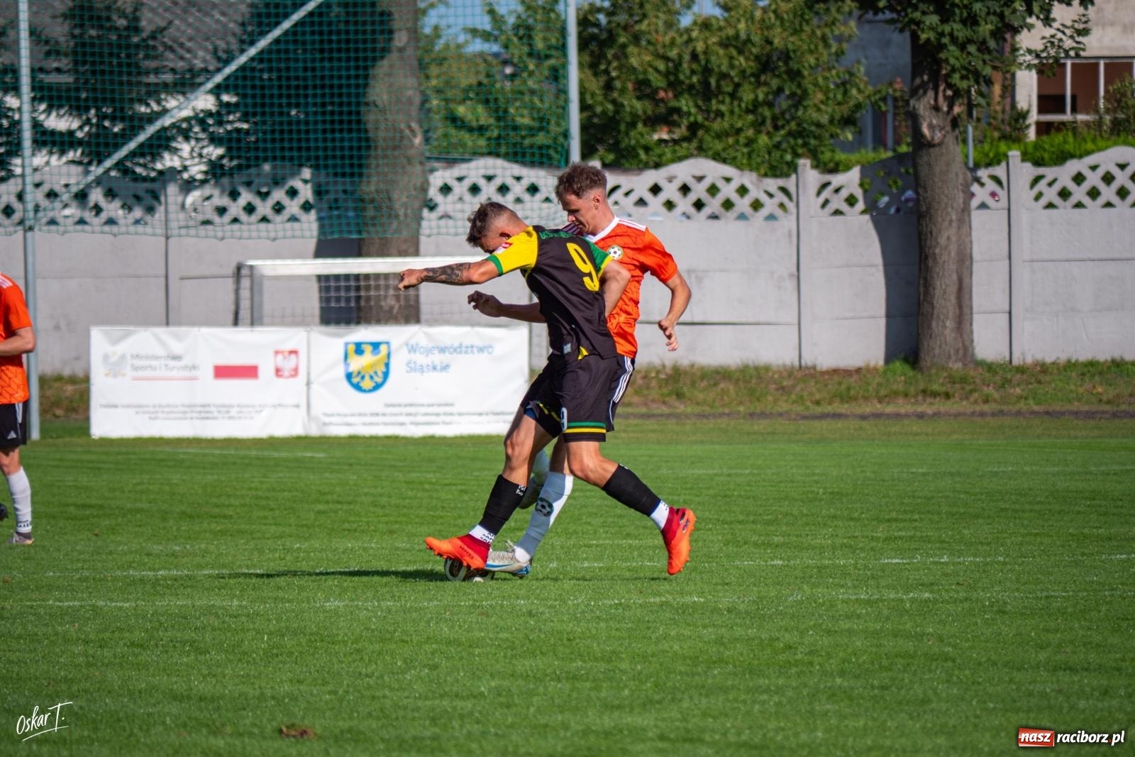 Zdjęcie w galerii na portalu naszraciborz.pl: Hat-trick Strzelczyka, dublet Legierskiego. Tworków z pewną wygraną [FOTO] wiadomości z regionu