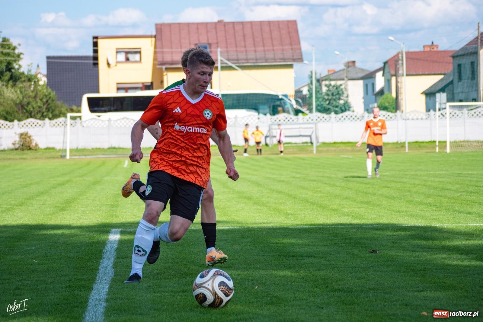 Zdjęcie w galerii na portalu naszraciborz.pl: Hat-trick Strzelczyka, dublet Legierskiego. Tworków z pewną wygraną [FOTO] wiadomości z regionu
