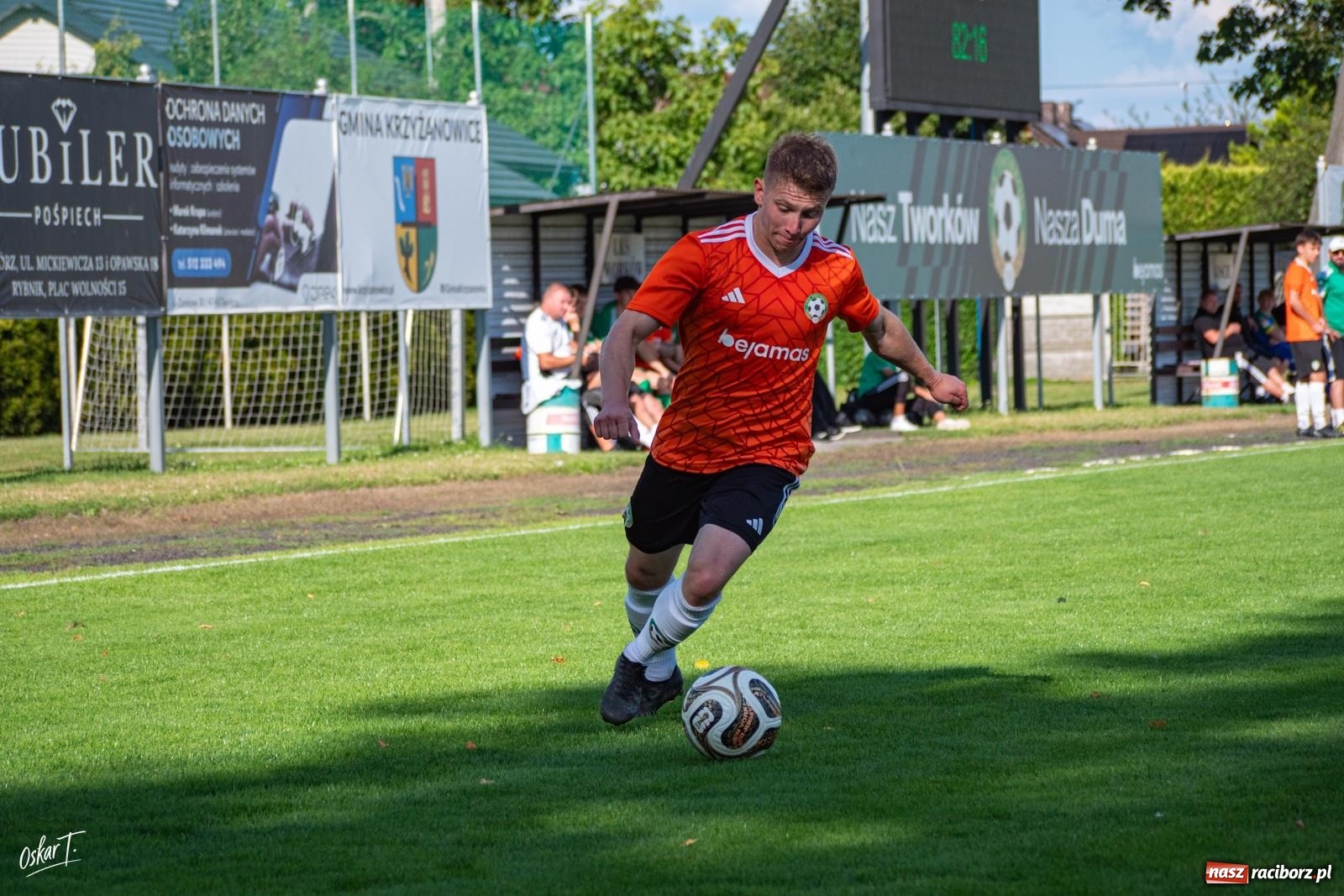 Zdjęcie w galerii na portalu naszraciborz.pl: Hat-trick Strzelczyka, dublet Legierskiego. Tworków z pewną wygraną [FOTO] wiadomości z regionu