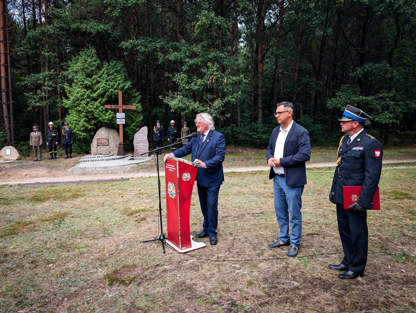 Zdjęcie w galerii na portalu naszraciborz.pl: 34. rocznica pożaru lasów. Hołd dla strażaków, którzy zginęli w walce z żywiołem wiadomości z regionu