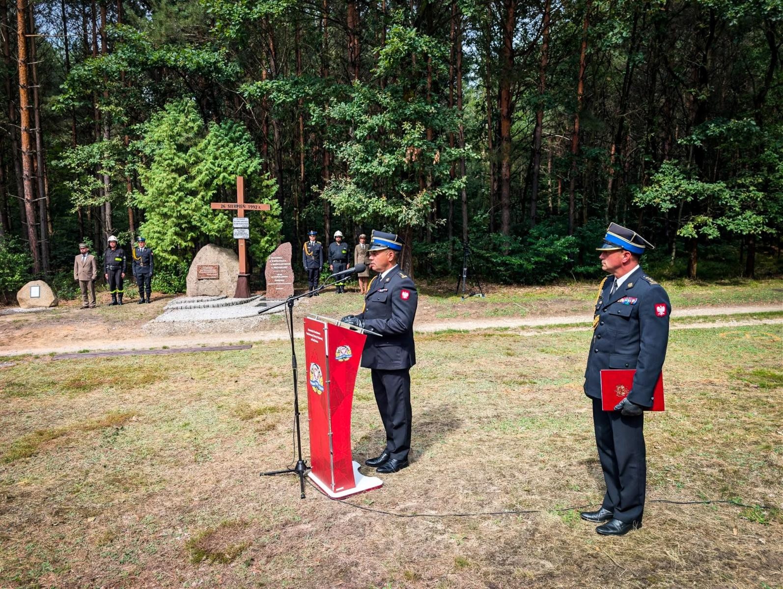 Zdjęcie w galerii na portalu naszraciborz.pl: 34. rocznica pożaru lasów. Hołd dla strażaków, którzy zginęli w walce z żywiołem wiadomości z regionu