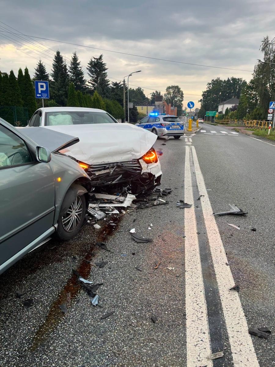 Zdjęcie w galerii na portalu naszraciborz.pl: Czołówka w Krzyżanowicach i zderzenie z motocyklistą w Raciborzu. Policja apeluje o ostrożność wiadomości z regionu