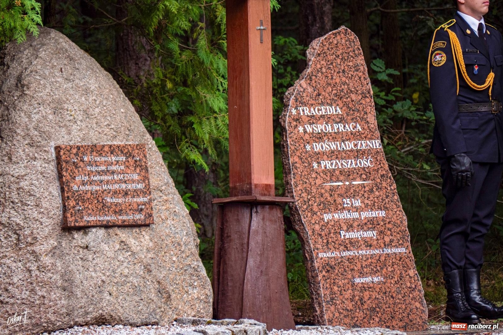 Zdjęcie w galerii na portalu naszraciborz.pl: 34. rocznica pożaru lasów. Hołd dla strażaków, którzy zginęli w walce z żywiołem wiadomości z regionu