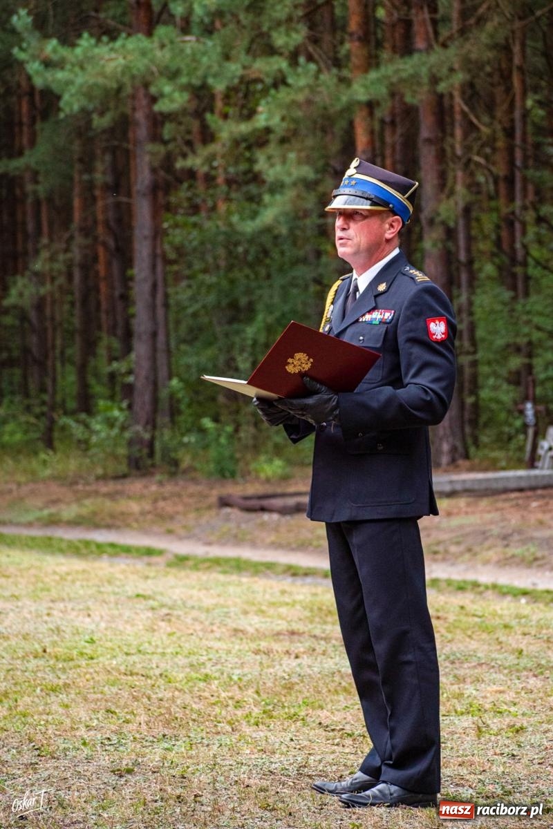 Zdjęcie w galerii na portalu naszraciborz.pl: 34. rocznica pożaru lasów. Hołd dla strażaków, którzy zginęli w walce z żywiołem wiadomości z regionu
