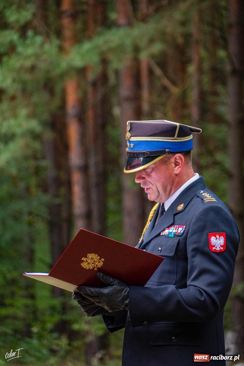 Zdjęcie w galerii na portalu naszraciborz.pl: 34. rocznica pożaru lasów. Hołd dla strażaków, którzy zginęli w walce z żywiołem wiadomości z regionu