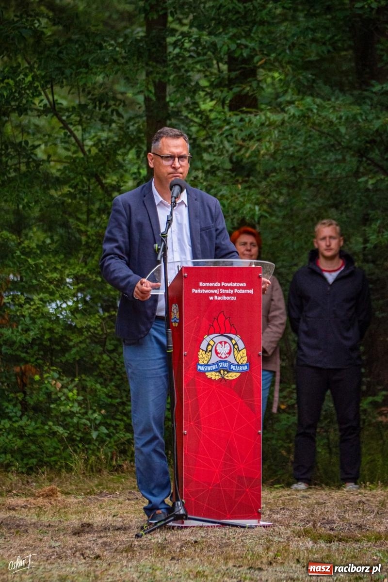 Zdjęcie w galerii na portalu naszraciborz.pl: 34. rocznica pożaru lasów. Hołd dla strażaków, którzy zginęli w walce z żywiołem wiadomości z regionu