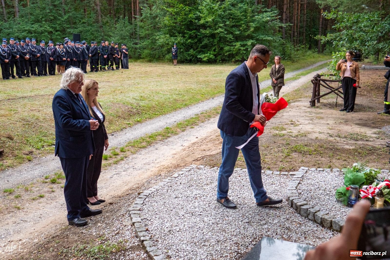Zdjęcie w galerii na portalu naszraciborz.pl: 34. rocznica pożaru lasów. Hołd dla strażaków, którzy zginęli w walce z żywiołem wiadomości z regionu