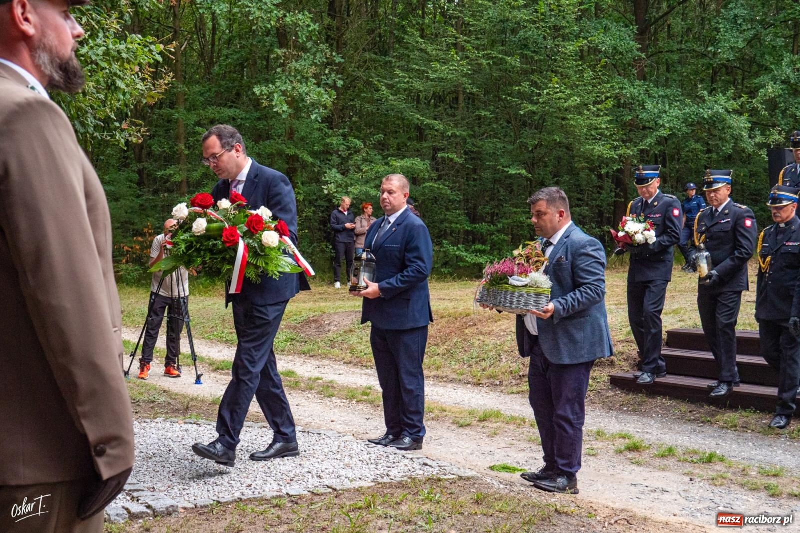 Zdjęcie w galerii na portalu naszraciborz.pl: 34. rocznica pożaru lasów. Hołd dla strażaków, którzy zginęli w walce z żywiołem wiadomości z regionu