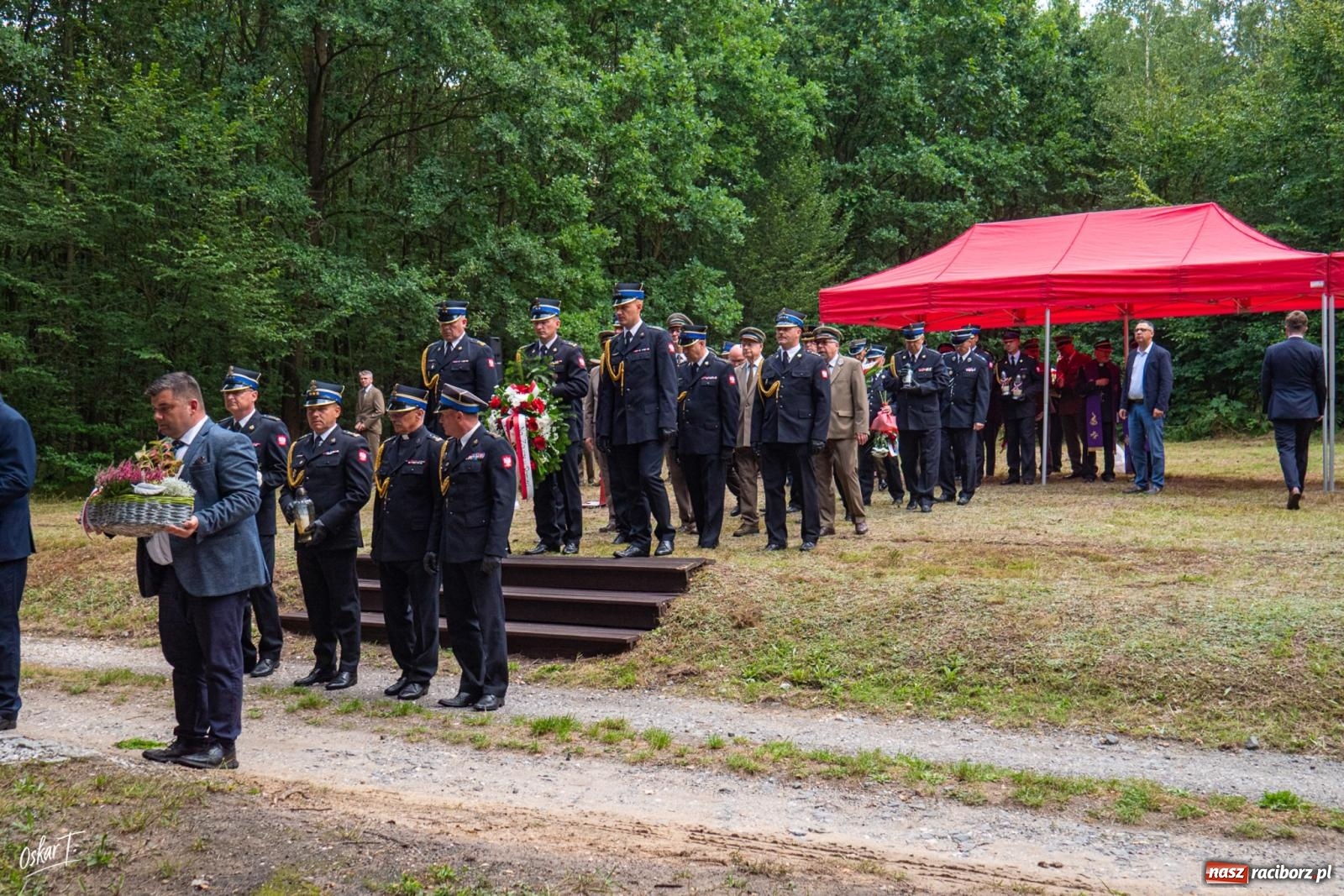 Zdjęcie w galerii na portalu naszraciborz.pl: 34. rocznica pożaru lasów. Hołd dla strażaków, którzy zginęli w walce z żywiołem wiadomości z regionu