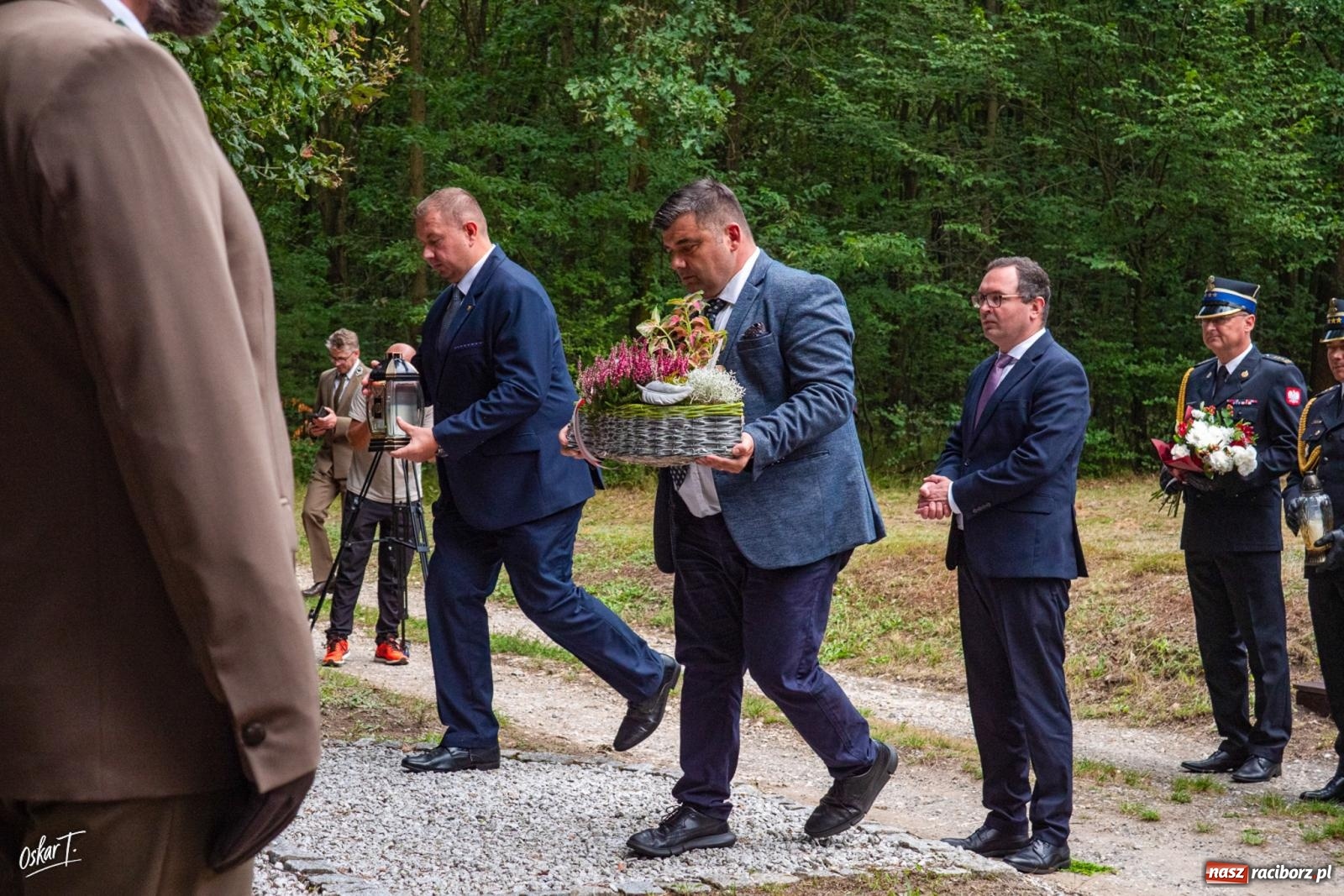 Zdjęcie w galerii na portalu naszraciborz.pl: 34. rocznica pożaru lasów. Hołd dla strażaków, którzy zginęli w walce z żywiołem wiadomości z regionu
