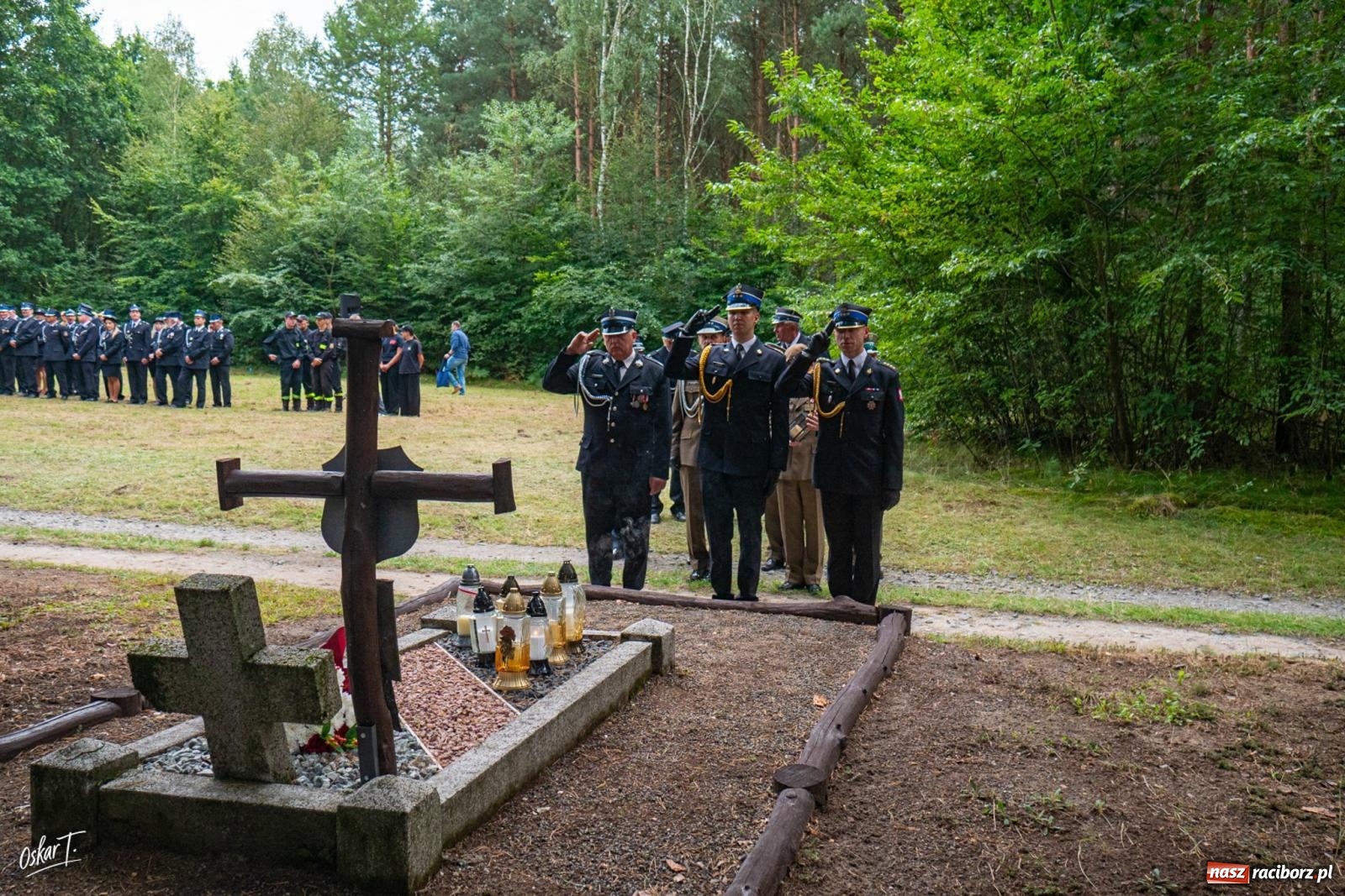 Zdjęcie w galerii na portalu naszraciborz.pl: 34. rocznica pożaru lasów. Hołd dla strażaków, którzy zginęli w walce z żywiołem wiadomości z regionu