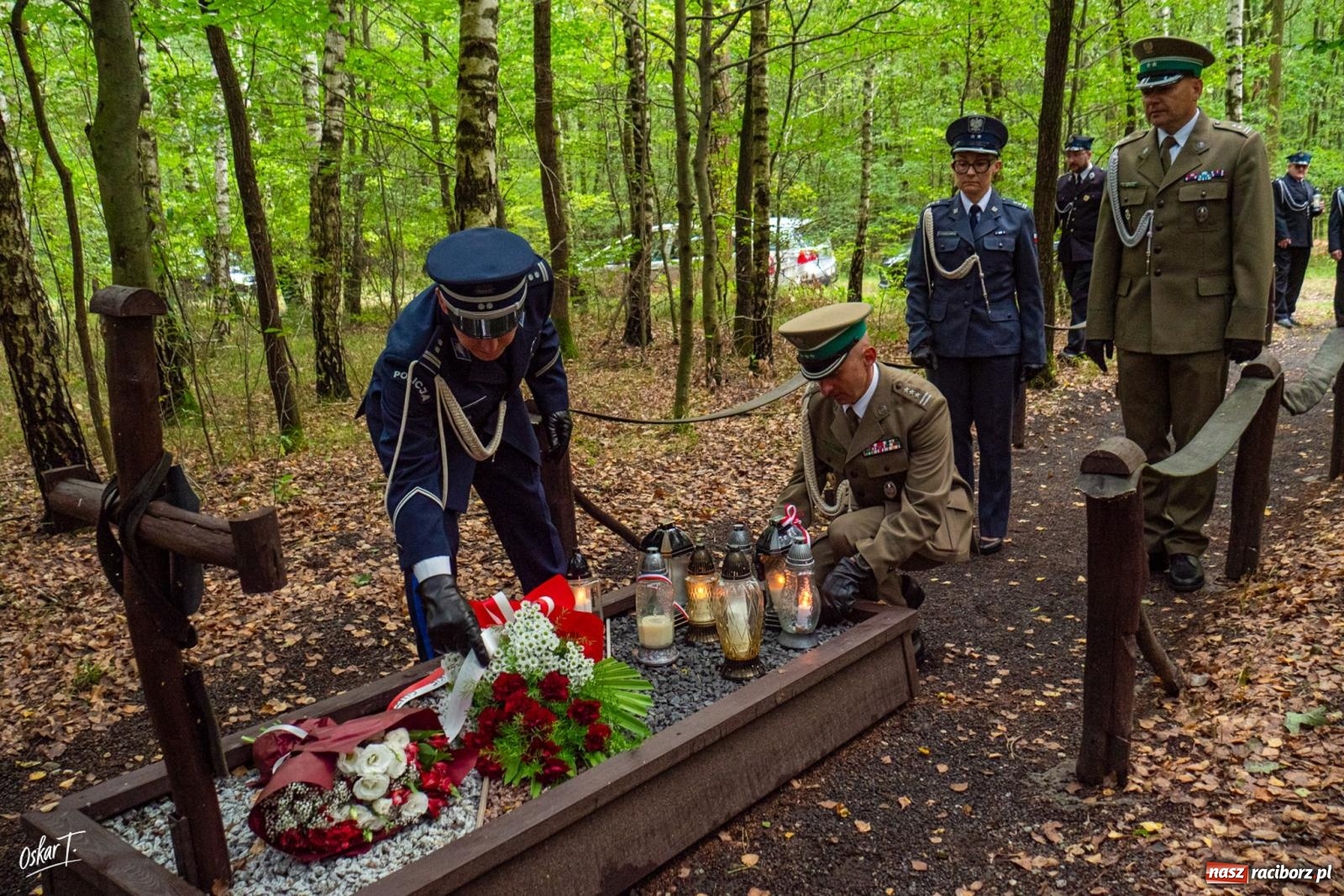 Zdjęcie w galerii na portalu naszraciborz.pl: 34. rocznica pożaru lasów. Hołd dla strażaków, którzy zginęli w walce z żywiołem wiadomości z regionu