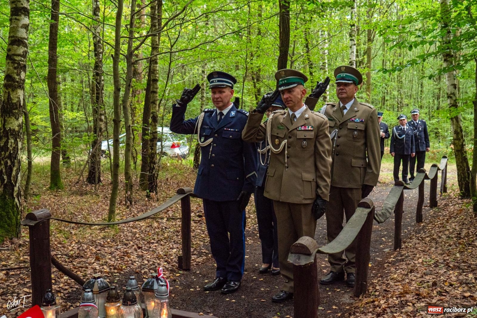 Zdjęcie w galerii na portalu naszraciborz.pl: 34. rocznica pożaru lasów. Hołd dla strażaków, którzy zginęli w walce z żywiołem wiadomości z regionu