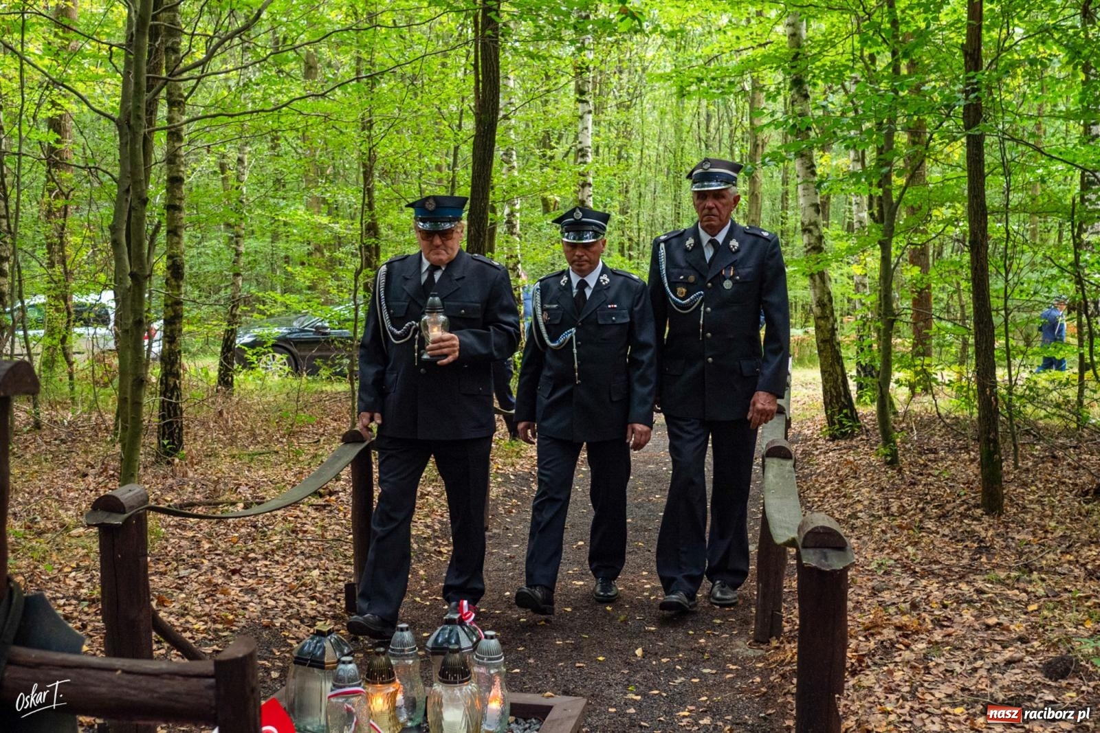 Zdjęcie w galerii na portalu naszraciborz.pl: 34. rocznica pożaru lasów. Hołd dla strażaków, którzy zginęli w walce z żywiołem wiadomości z regionu