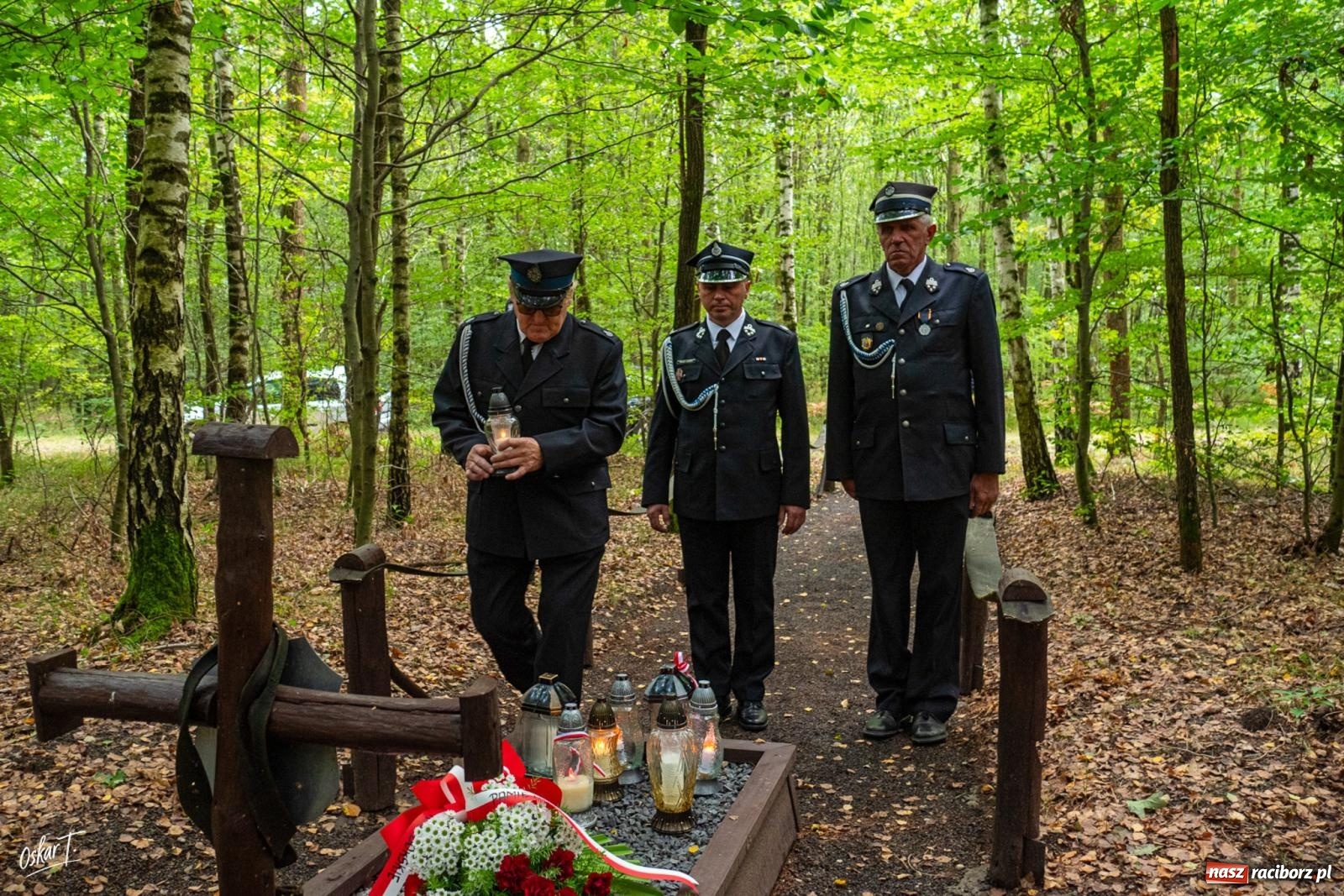 Zdjęcie w galerii na portalu naszraciborz.pl: 34. rocznica pożaru lasów. Hołd dla strażaków, którzy zginęli w walce z żywiołem wiadomości z regionu
