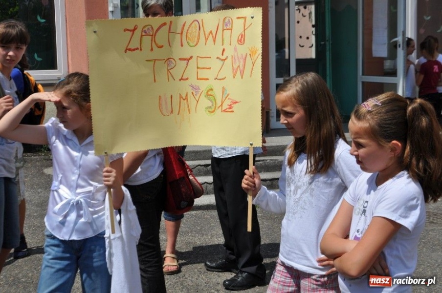 Zdjęcie w galerii na portalu naszraciborz.pl: W marszu promowali trzeźwość wiadomości z regionu