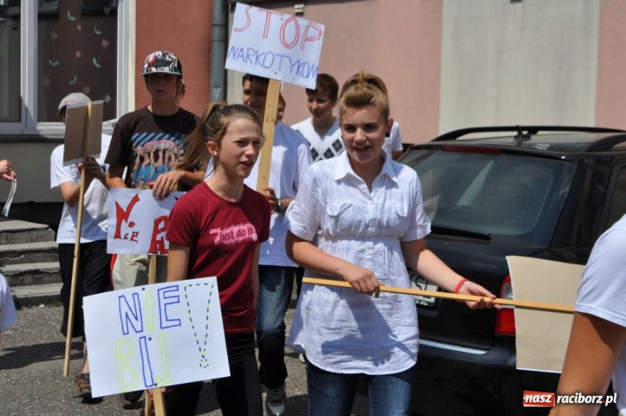 Zdjęcie w galerii na portalu naszraciborz.pl: W marszu promowali trzeźwość wiadomości z regionu