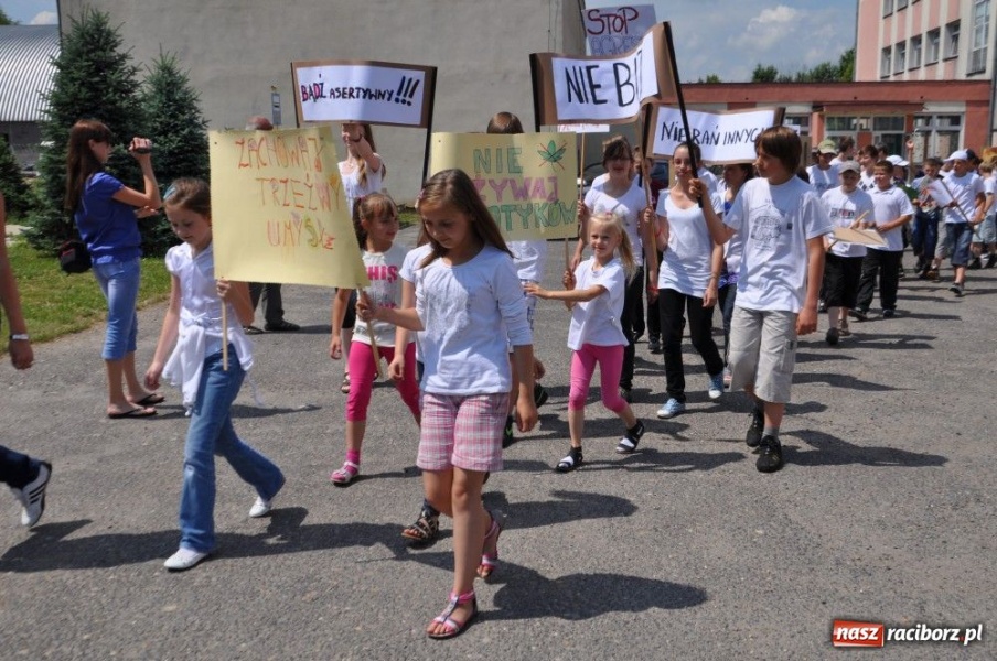 Zdjęcie w galerii na portalu naszraciborz.pl: W marszu promowali trzeźwość wiadomości z regionu