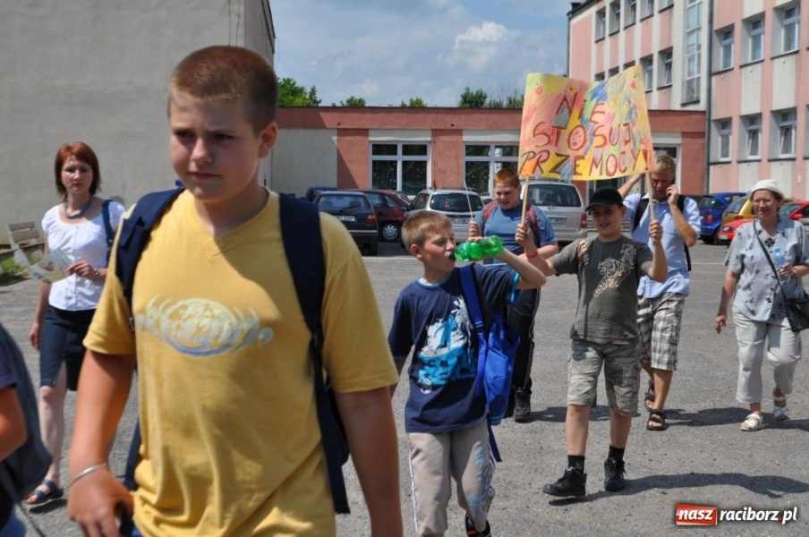 Zdjęcie w galerii na portalu naszraciborz.pl: W marszu promowali trzeźwość wiadomości z regionu