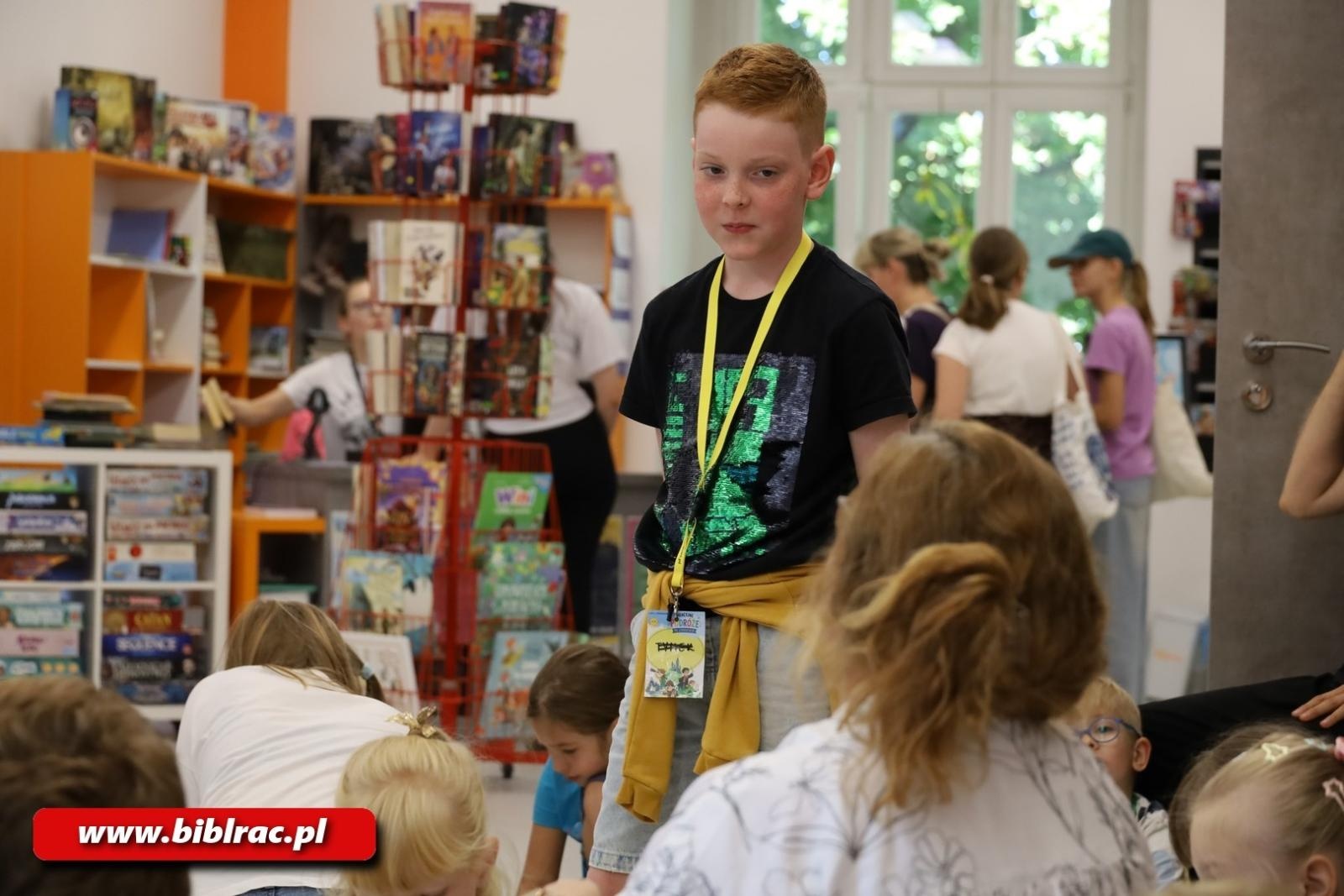 Zdjęcie w galerii na portalu naszraciborz.pl: Karolcia i Szkoła Szpiegów na finał Lata z biblioteką wiadomości z regionu