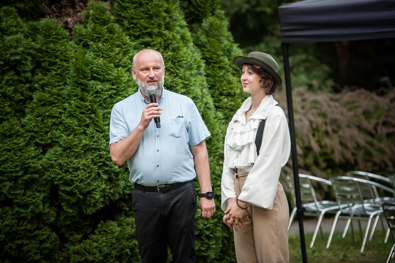 Zdjęcie w galerii na portalu naszraciborz.pl: Ponad 120 gości odkrywało tajemnice pałacu w Modzurowie [FOTO i WIDEO] wiadomości z regionu