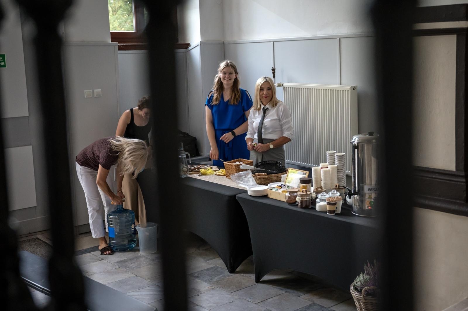 Zdjęcie w galerii na portalu naszraciborz.pl: Ponad 120 gości odkrywało tajemnice pałacu w Modzurowie [FOTO i WIDEO] wiadomości z regionu