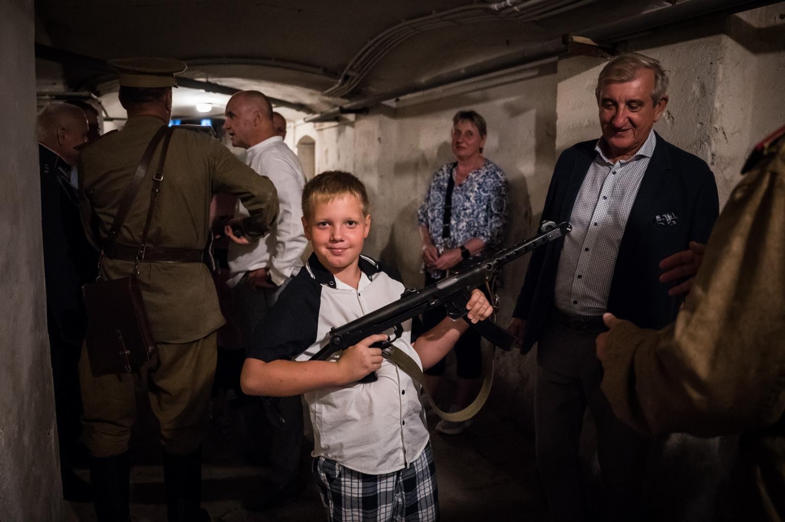 Zdjęcie w galerii na portalu naszraciborz.pl: Ponad 120 gości odkrywało tajemnice pałacu w Modzurowie [FOTO i WIDEO] wiadomości z regionu