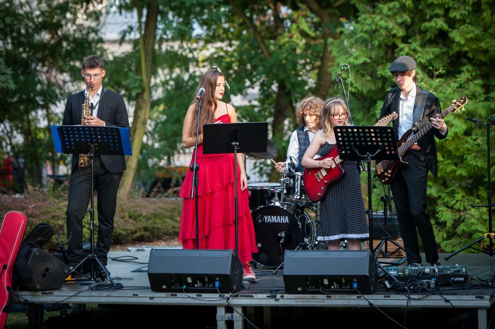 Zdjęcie w galerii na portalu naszraciborz.pl: Ponad 120 gości odkrywało tajemnice pałacu w Modzurowie [FOTO i WIDEO] wiadomości z regionu